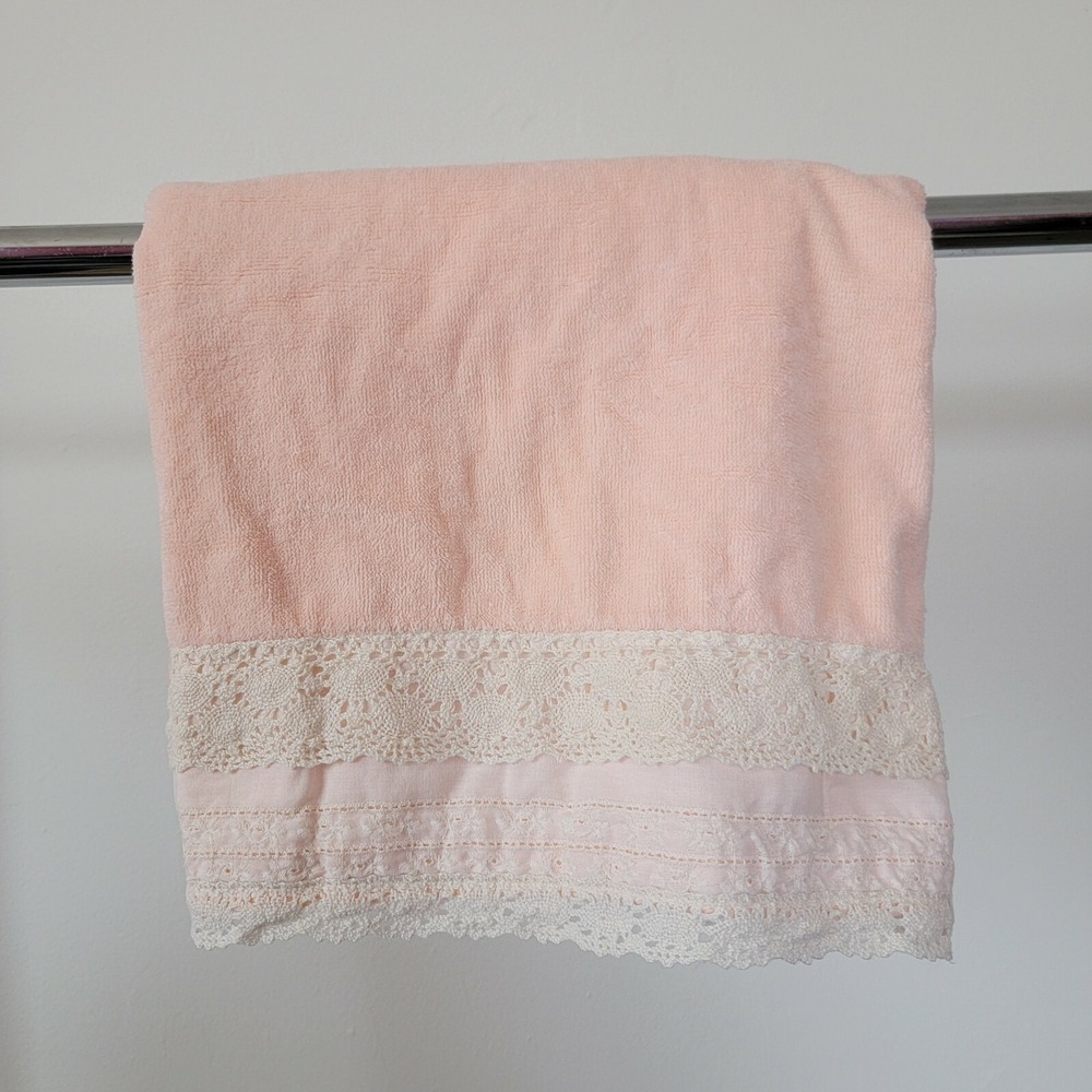 Vintage 1978 Avanti Grand Prix Bath Towel Pink Satin & Lace Embroidery